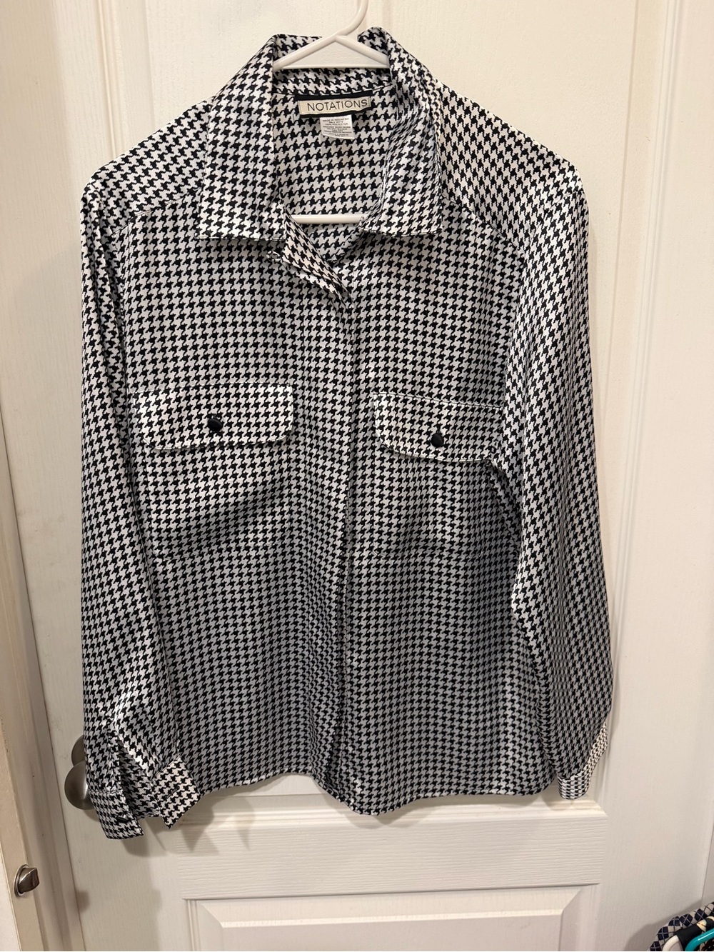 Notations Women’s Size 10 Black White Houndstooth Button Down Blouse Shirt